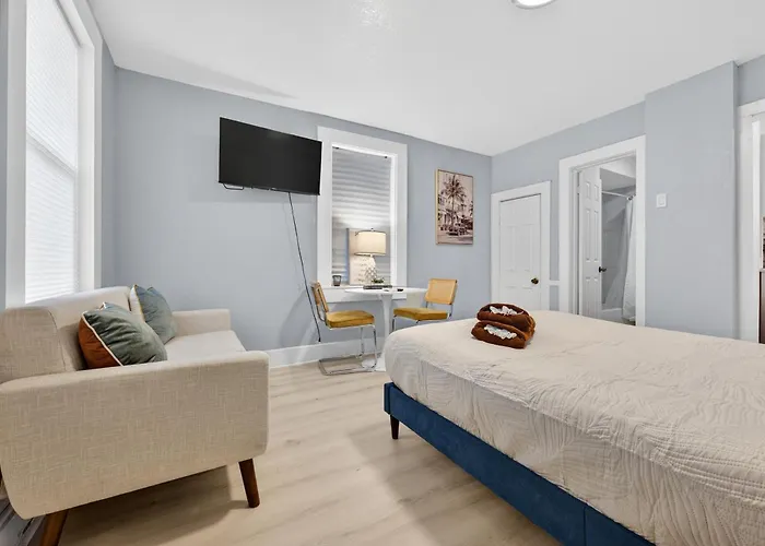 Unit 17 Minimalist Comfort Holiday home Pensacola
